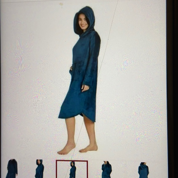 32 Degrees Super soft velour Kangaroo pocket hooded lounger - Picture 1 of 11